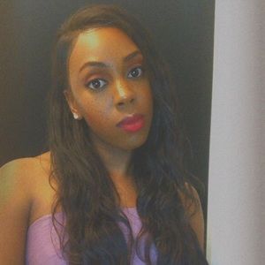 Meet your Posher, Oby